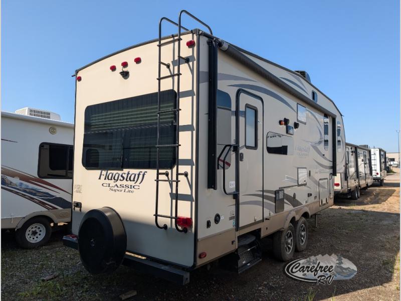 2018 Flagstaff 8524RLBS photo 3