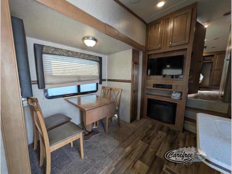 2018 Flagstaff 8524RLBS photo 6