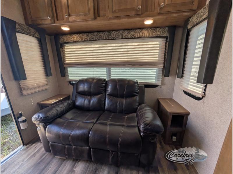 2018 Flagstaff 8524RLBS photo 8