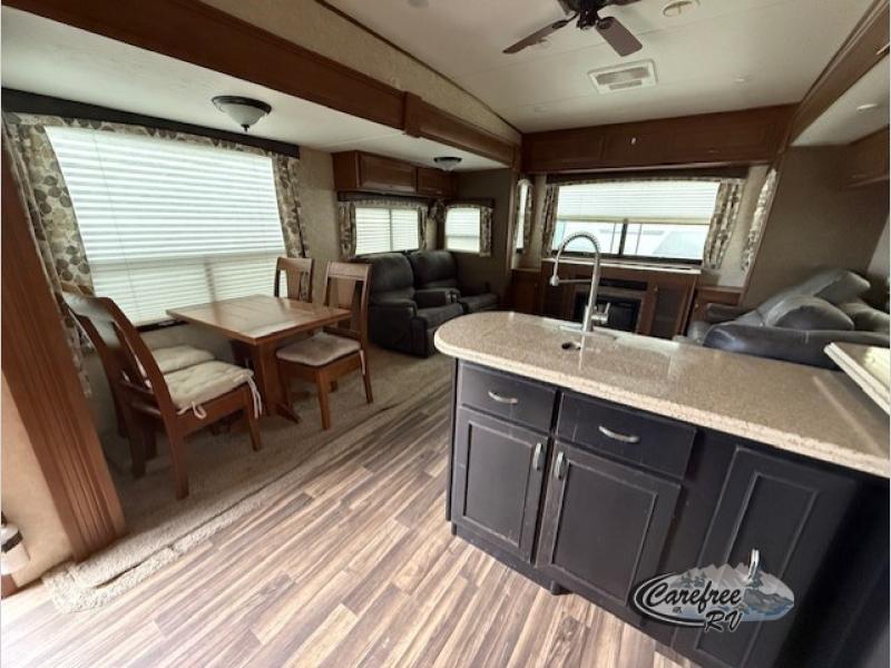 2017 Mesa Ridge 347RES photo 6