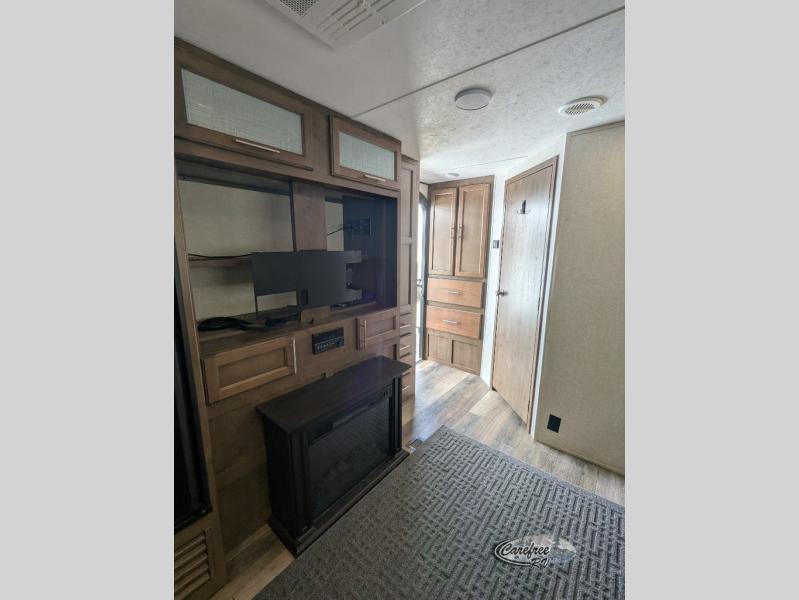 2018 Cougar 26RBSWE photo 9