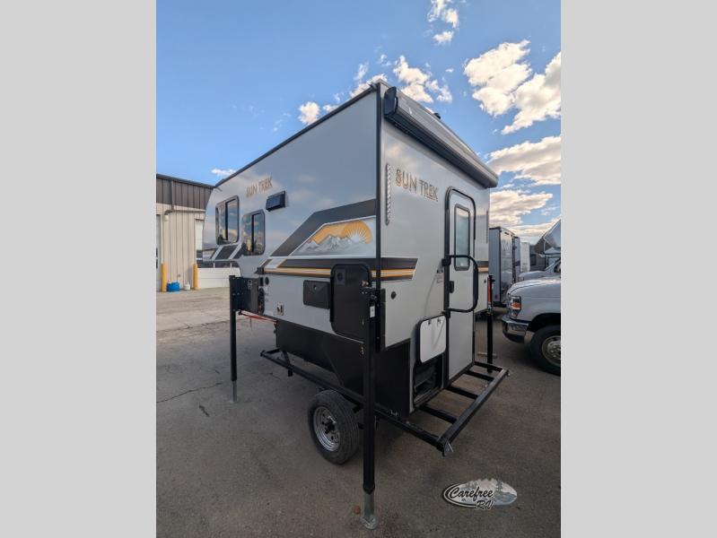 2025 Sun Trek TRUCK CAMPER photo 2