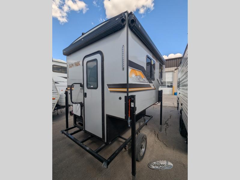 2025 Sun Trek TRUCK CAMPER photo 3
