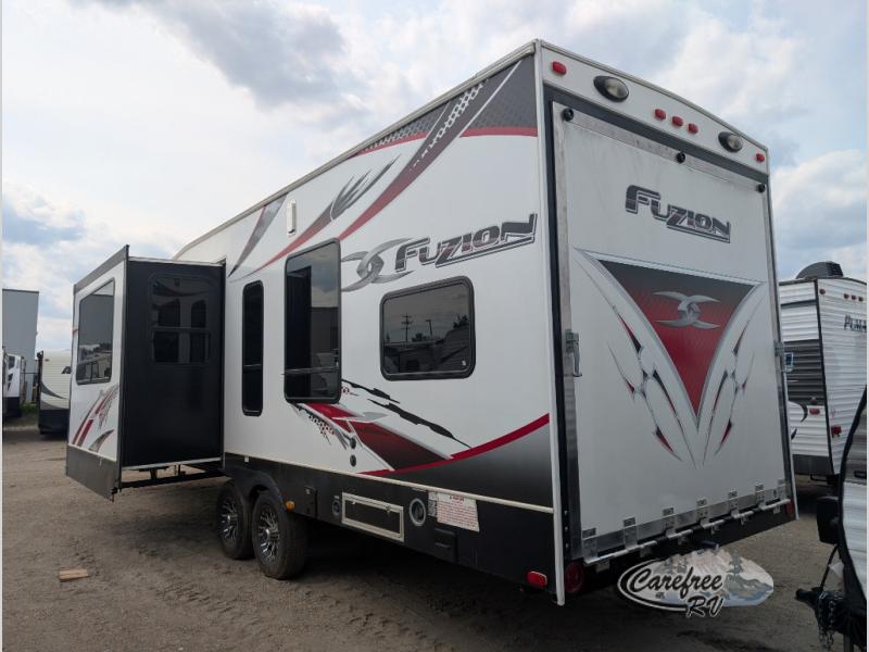 2012 Fuzion FZ300 photo 3