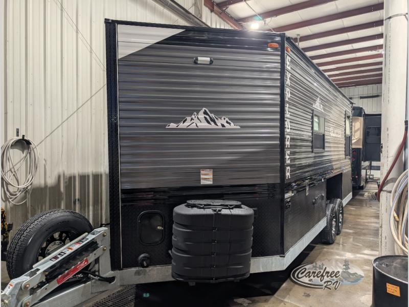 2026 Glacier Ice House 18' TOY HAULER EXPLORER photo 2