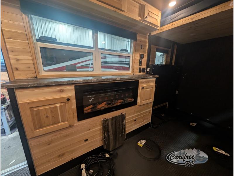 2026 Glacier Ice House 18' TOY HAULER EXPLORER photo 7
