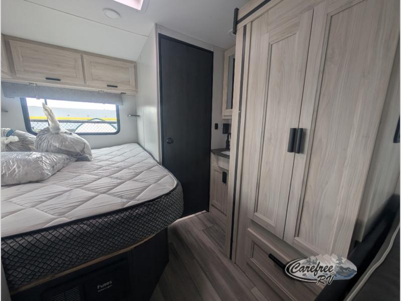 2024 Sunseeker 2150 photo 9