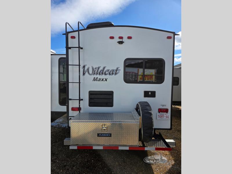 2018 Wildcat Maxx T28RKX photo 3