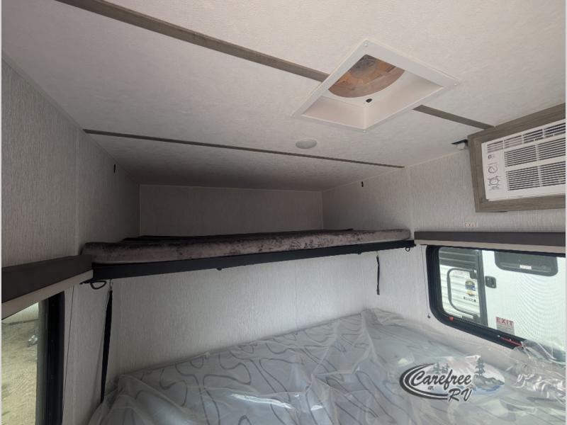 2026 SunRay 129 photo 9