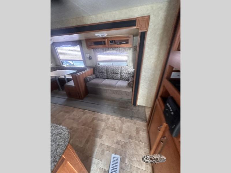 2011 Catalina 32BHDS photo 4