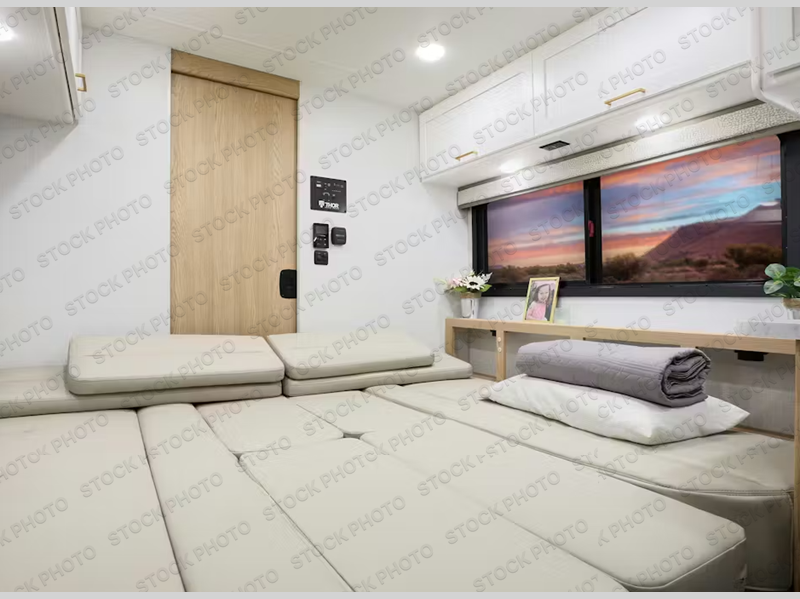 2027 Chateau 19X photo 4