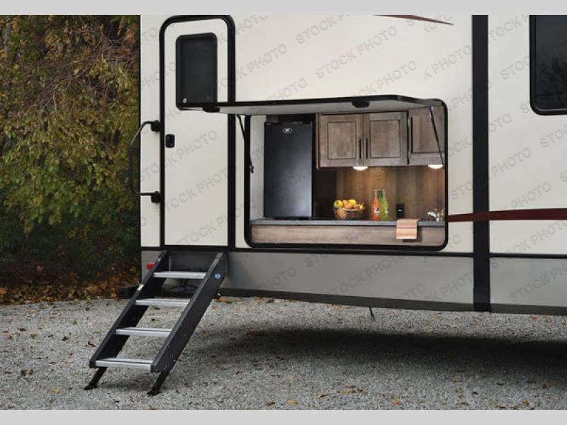 2019 Cardinal Explorer 383BH photo 4