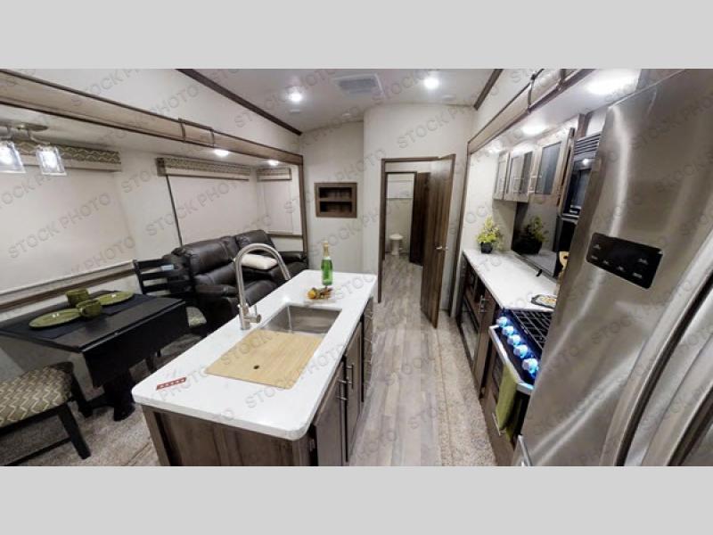 2019 Cardinal Explorer 383BH photo 6