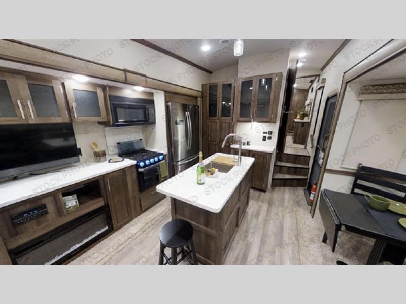 2019 Cardinal Explorer 383BH photo 7