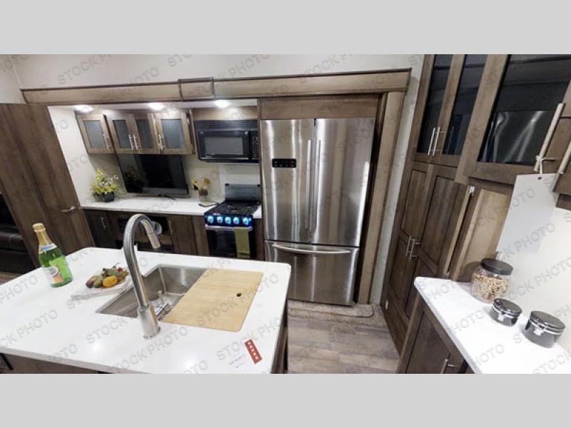 2019 Cardinal Explorer 383BH photo 8
