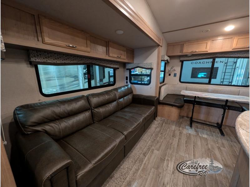2019 Minnie Plus 27RLTS photo 3