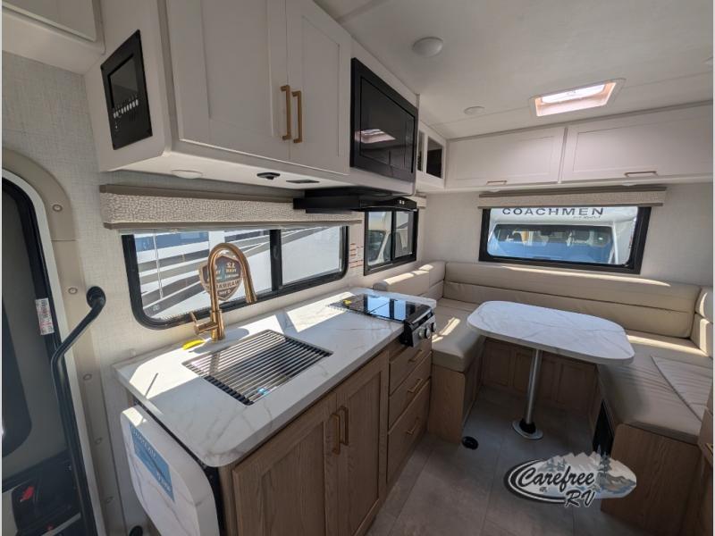 2027 Chateau 19Z photo 6