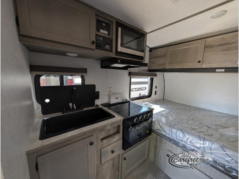 2027 Sunlite 16BH photo 6