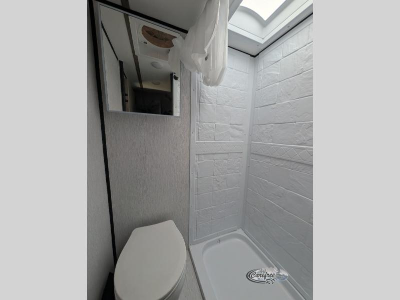 2027 Sunlite 16BH photo 8