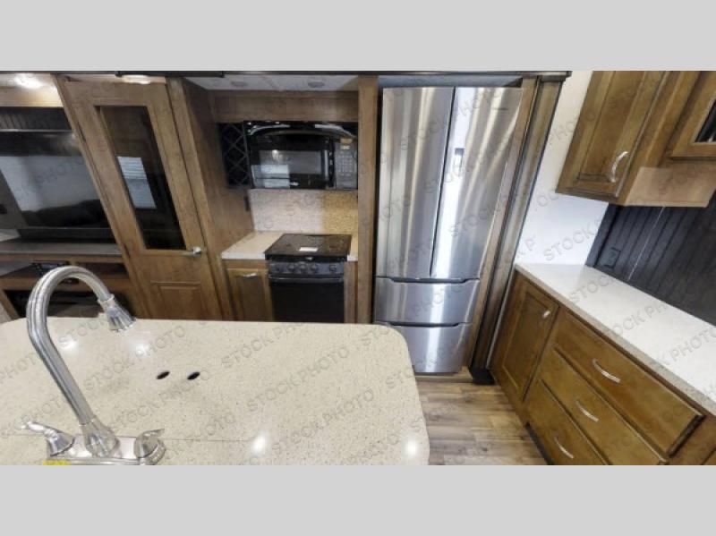 2018 Chaparral 336TSIK photo 4