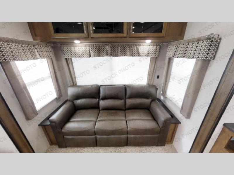 2018 Chaparral 336TSIK photo 6