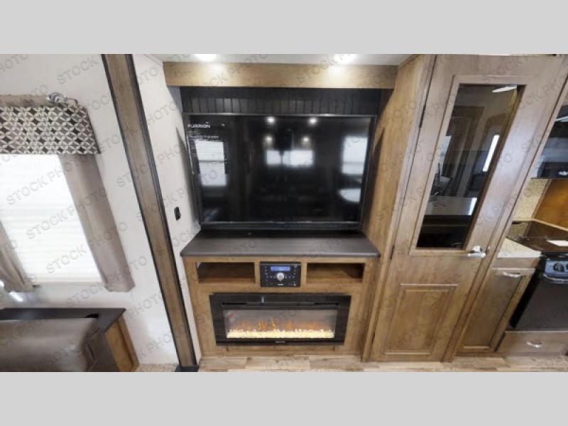 2018 Chaparral 336TSIK photo 7