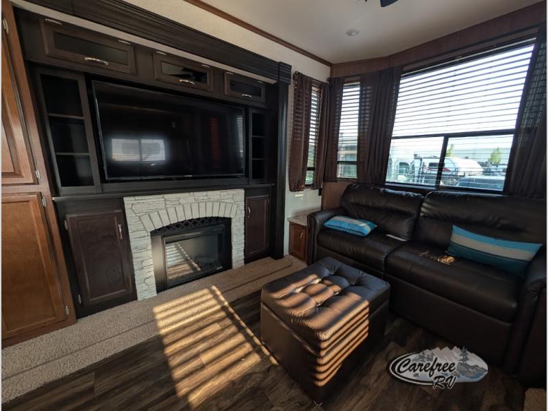 2017 Jay Flight Bungalow 40LOFT photo 8