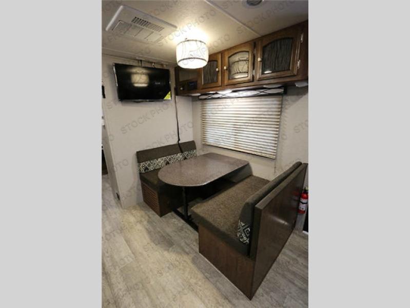 2017 Freedom Express 246RKS photo 8