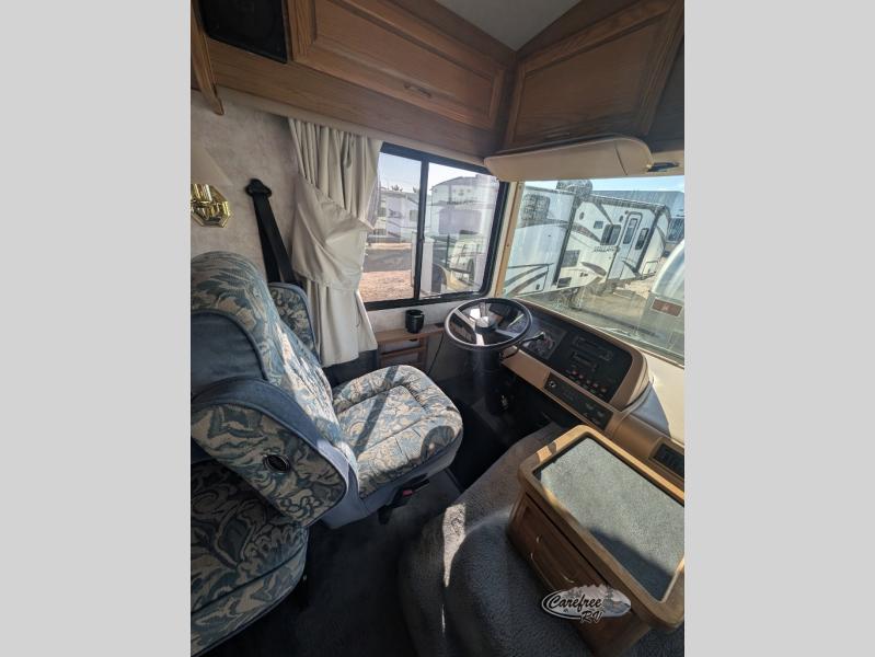 1997 Bounder 30P photo 6
