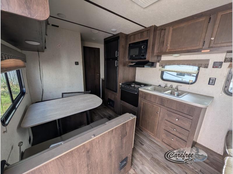 2018 Autumn Ridge 26BH photo 3
