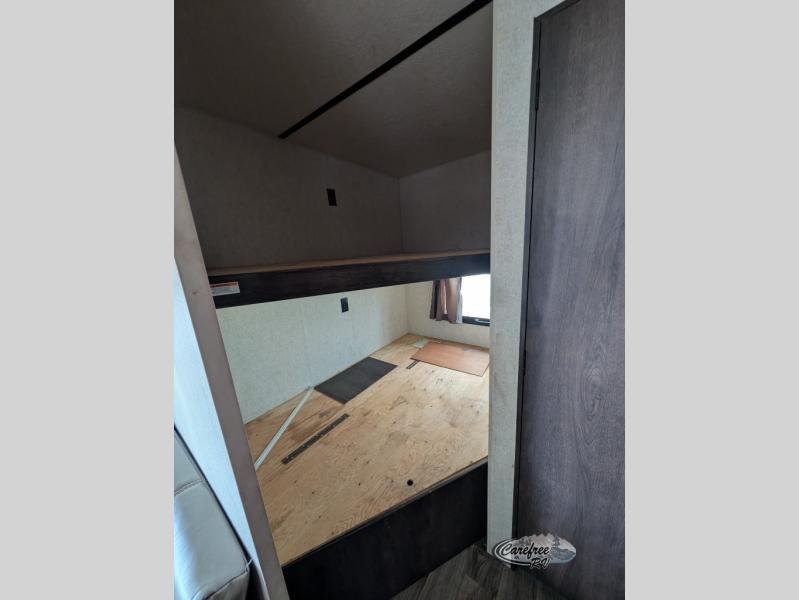 2018 Autumn Ridge 26BH photo 8